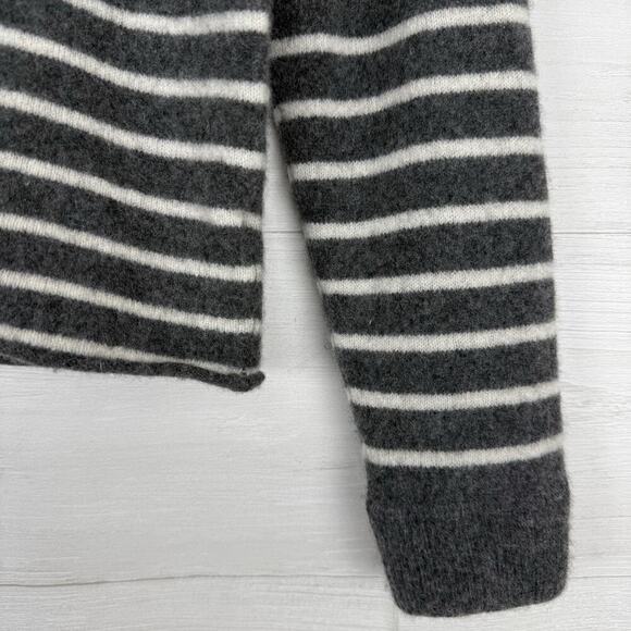 Reformation Cashmere Pullover Sweater Size XS Striped Gray Boxy SLIGHTLY SHRUNK - Picture 5 of 15